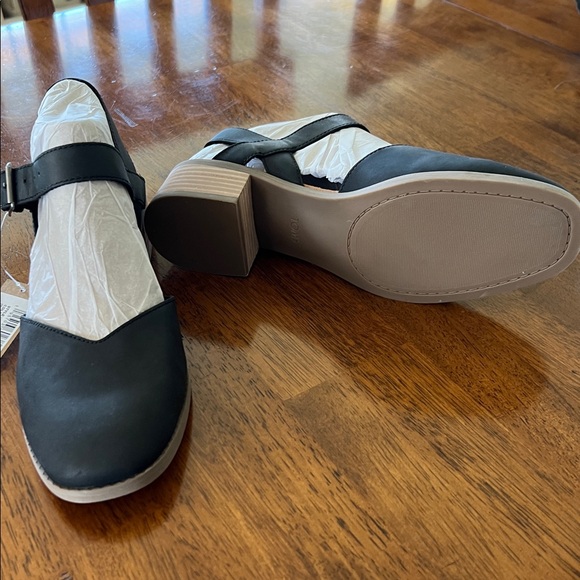 Tom’s Jaclyn Shoes - Picture 6 of 8